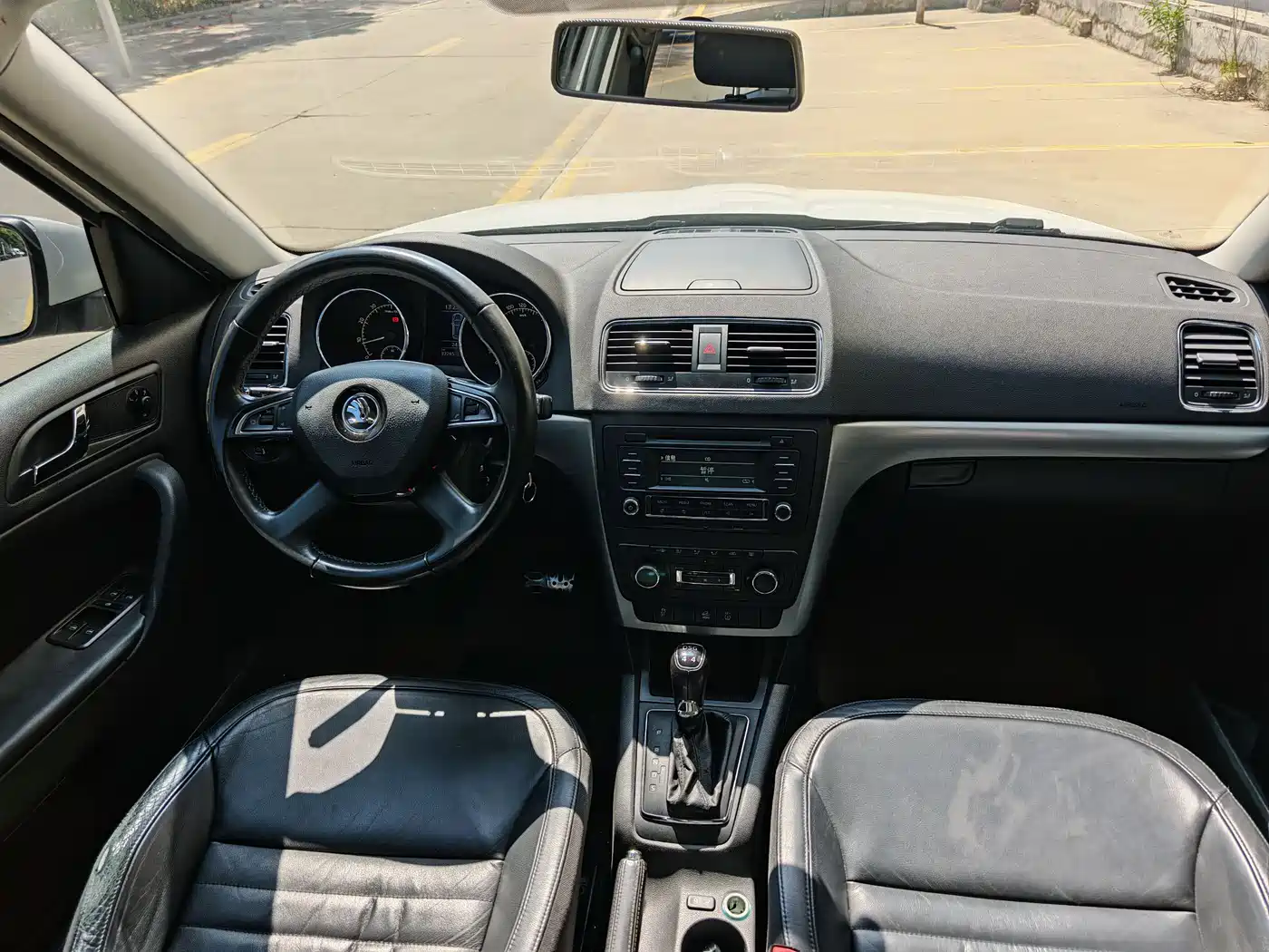 Škoda Yeti 2014 1.8TSI DSG Off-Road Edition фото 9
