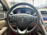 Фото 15 - Lincoln MKZ