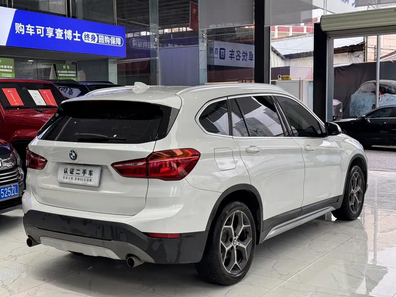 BMW X1 2019 xDrive20Li Premium Model фото 4