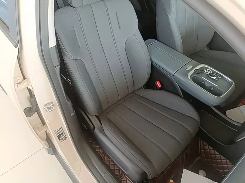 Aion UT 2025 2025 Model 330 Starlight Edition