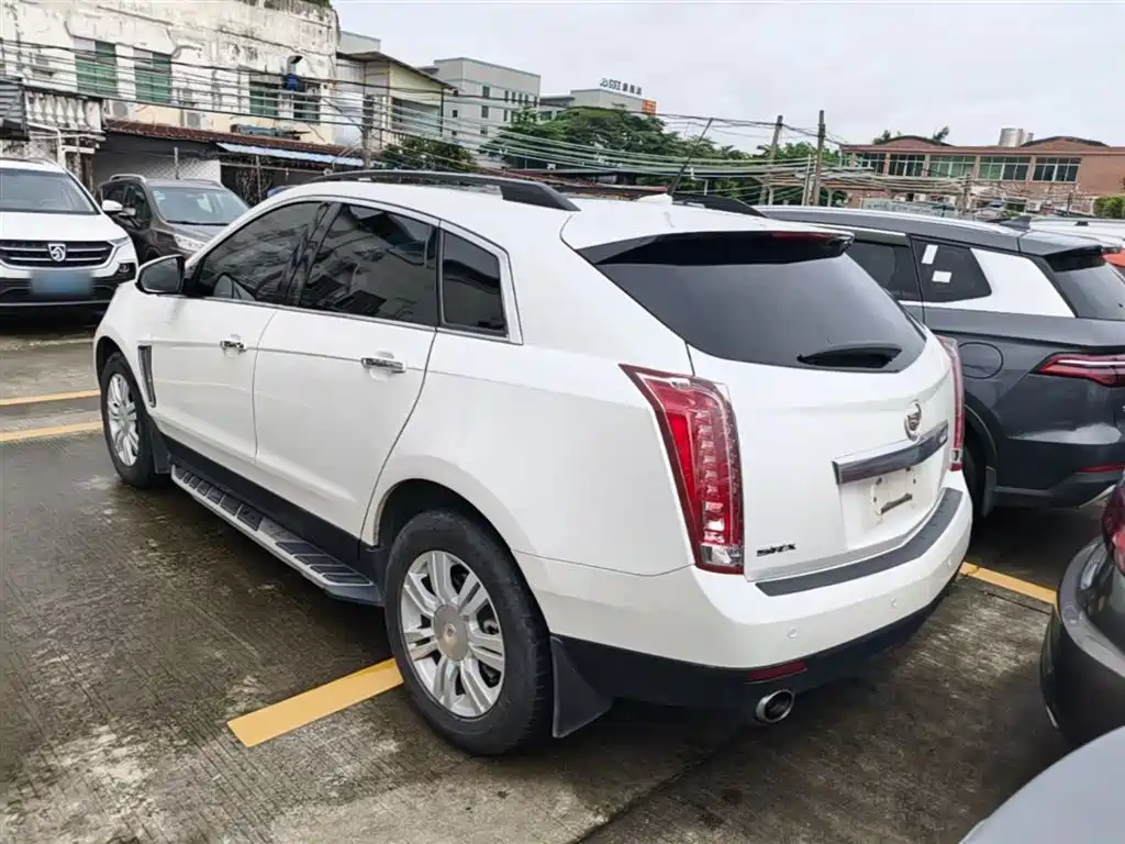 Cadillac SRX 2015 3.0L Comfort фото 5