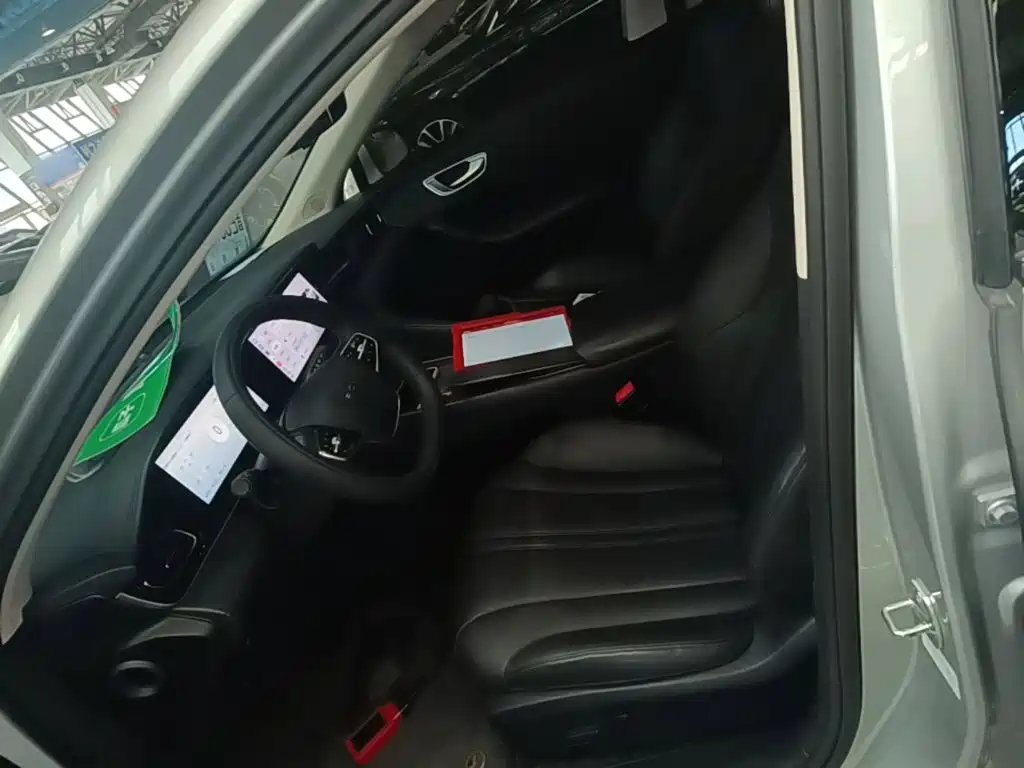 Roewe D7 2025 2025 DMH 125km World Champion Edition
