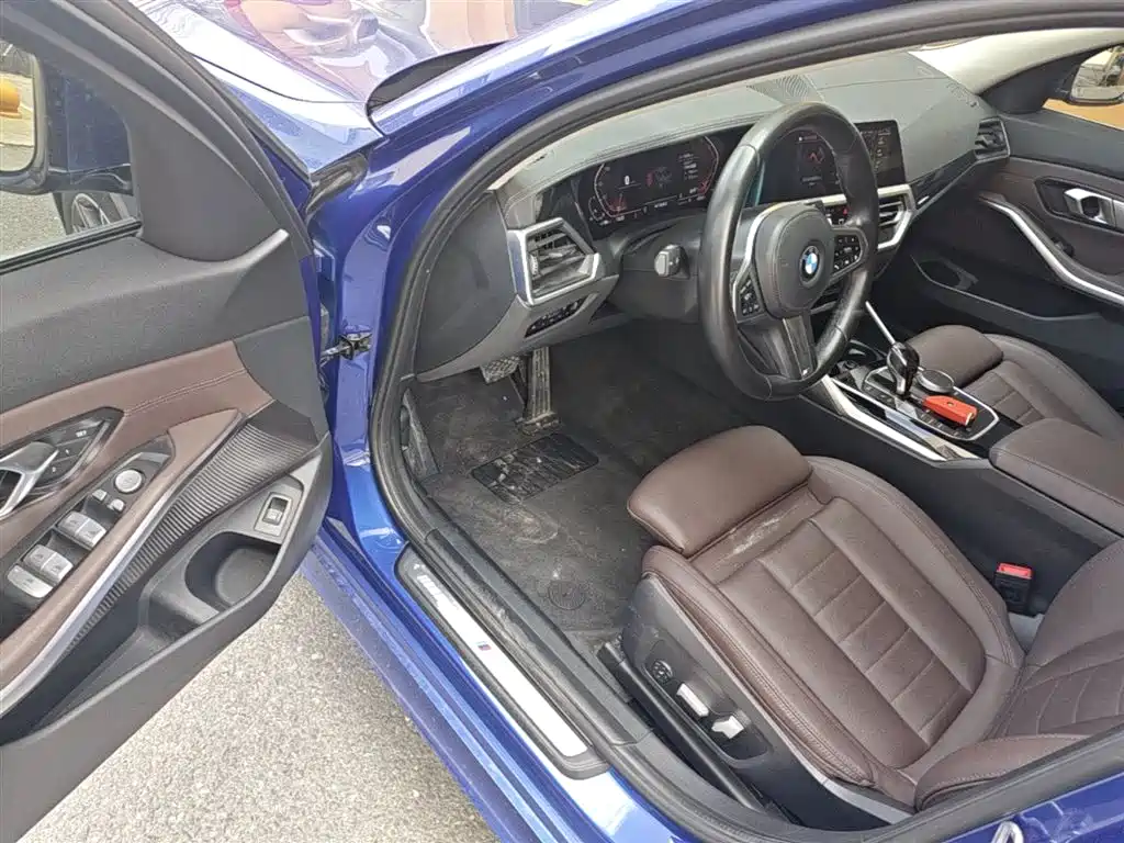 BMW 3-SERIES