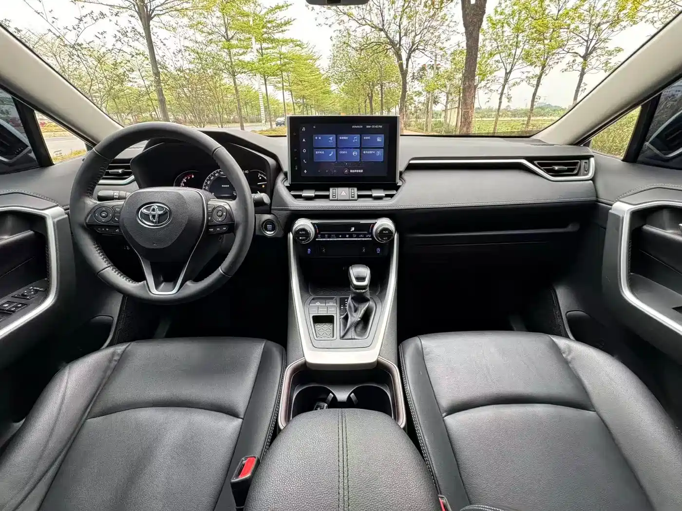 Toyota RAV4 Rongfang 2023 2.0L CVT FWD Style Plus Edition фото 7