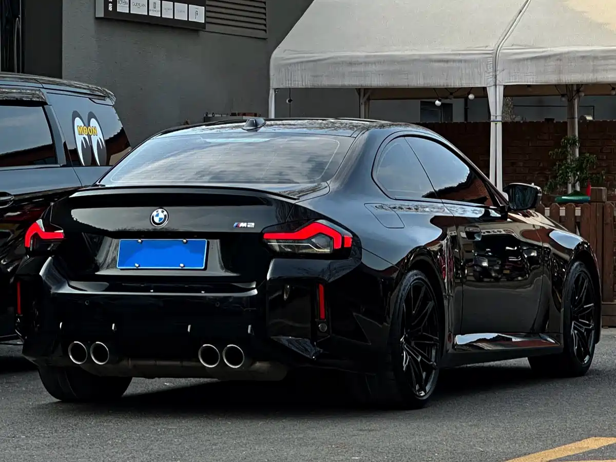 BMW M2 2024 M2 фото 11
