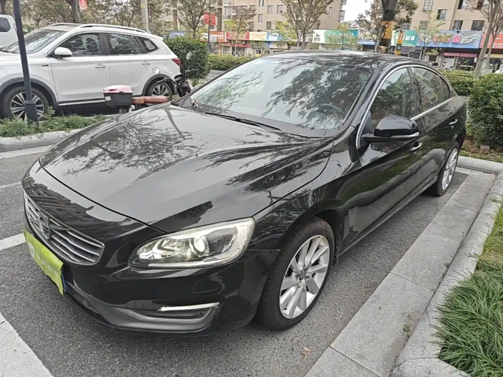 Volvo S60 2016 — пригон из Китая