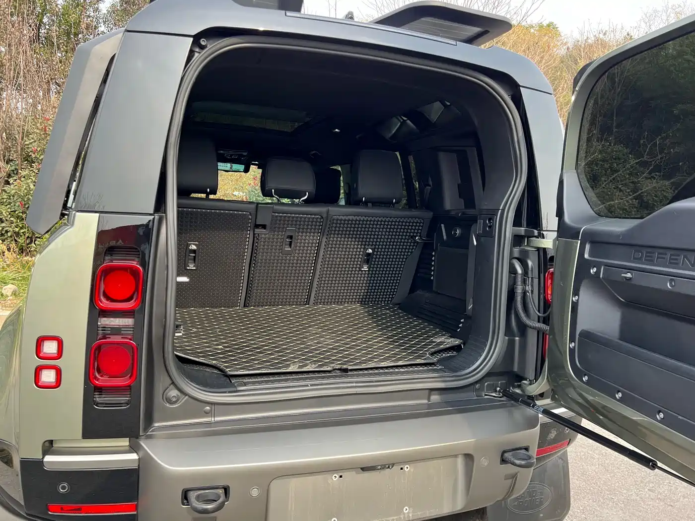Land Rover Defender 2022 110 P400 X-DYNAMIC HSE фото 20