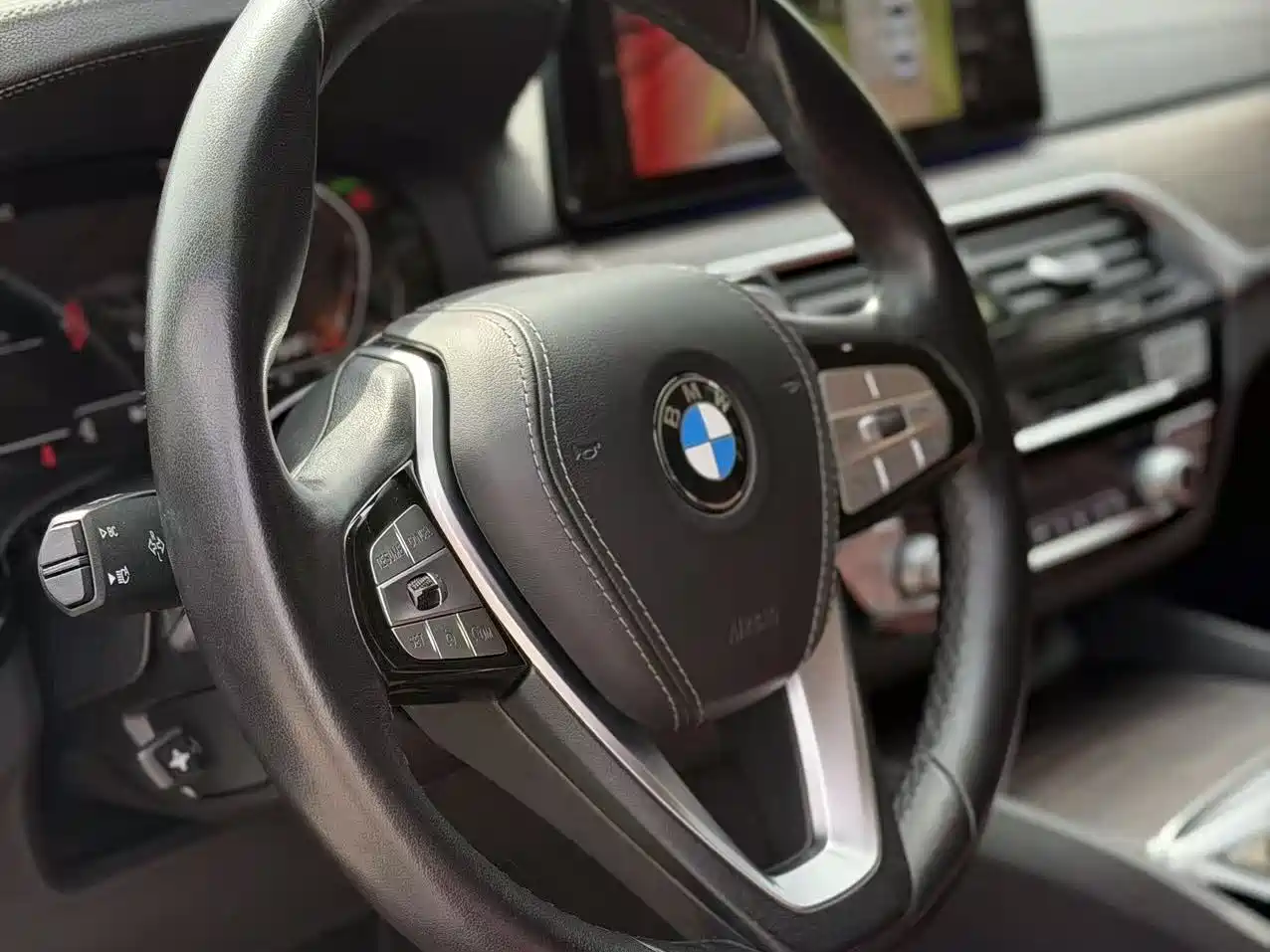 BMW 5 Series 2021 530Li Premium Luxury Package фото 6