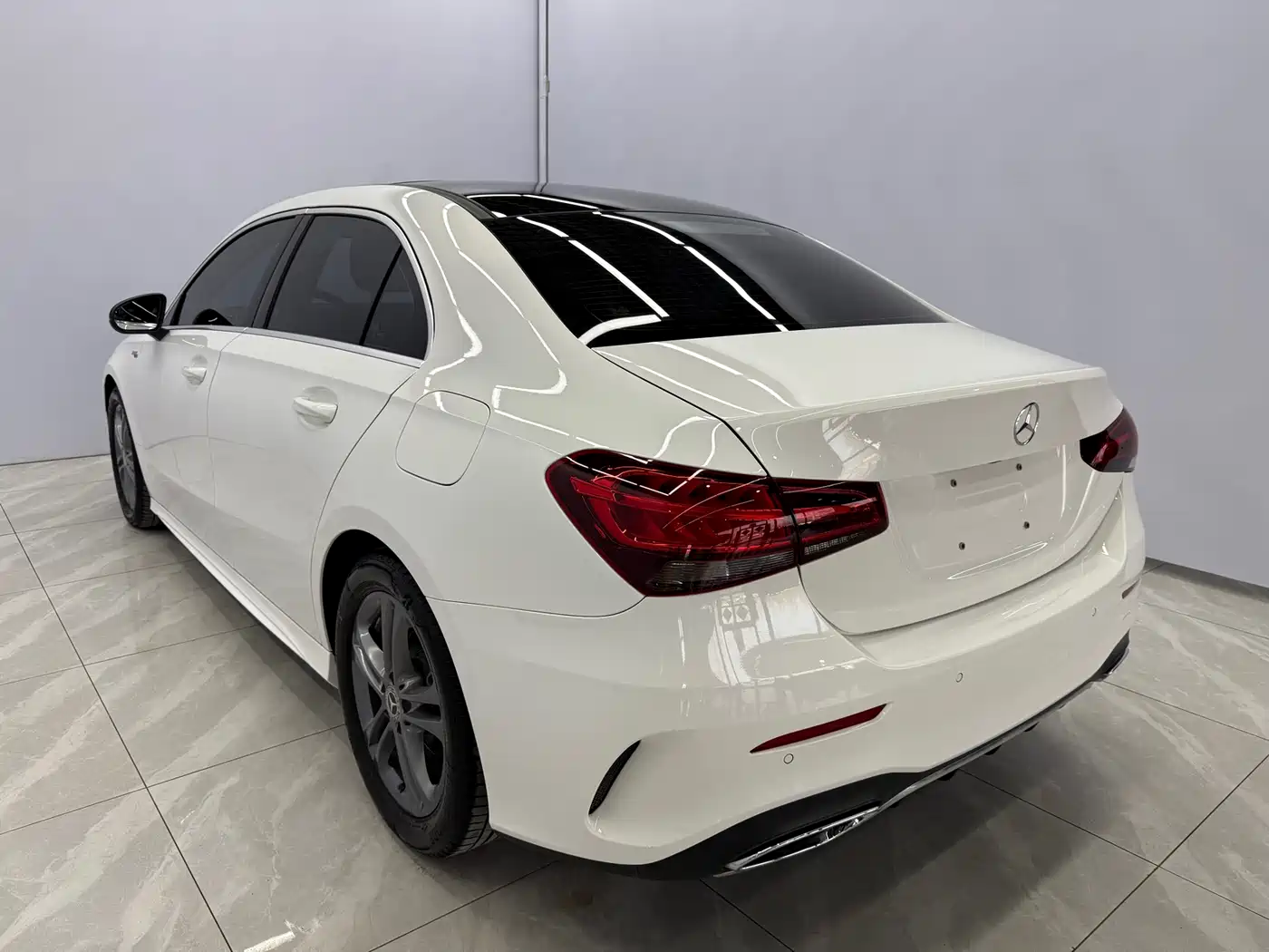 Mercedes-Benz A-Class 2021 A 180 L Sports Sedan фото 6