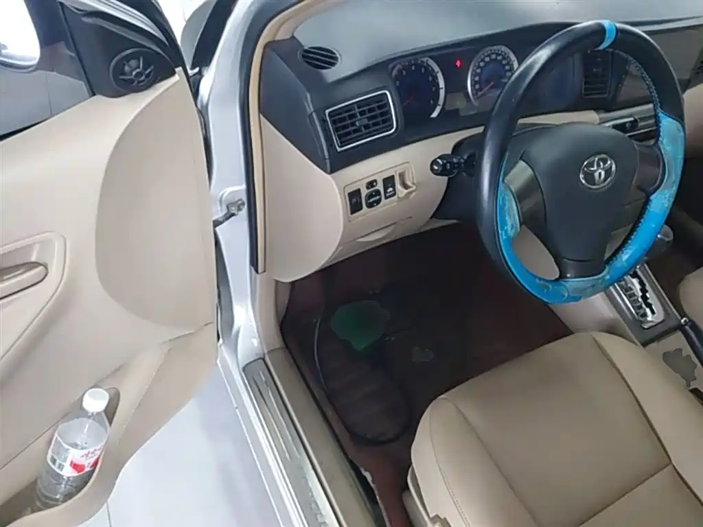Toyota Corolla 2013 1.6L Automatic Excellence Edition фото 16