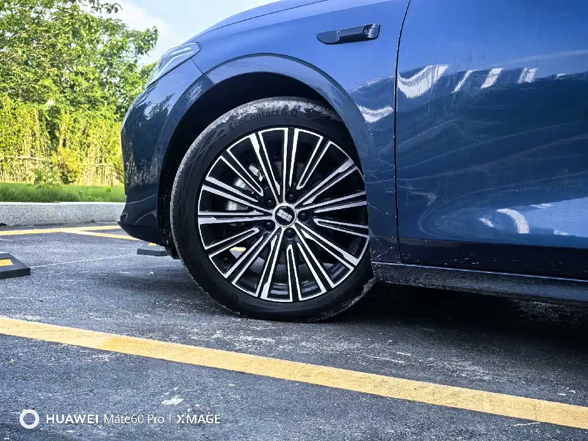 Geely Galaxy Galaxy A7 2025 EM-i фото 8