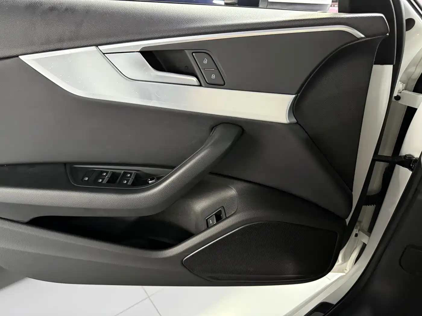 Audi A4L 2020 40 TFSI Fashion Dynamic Edition фото 6