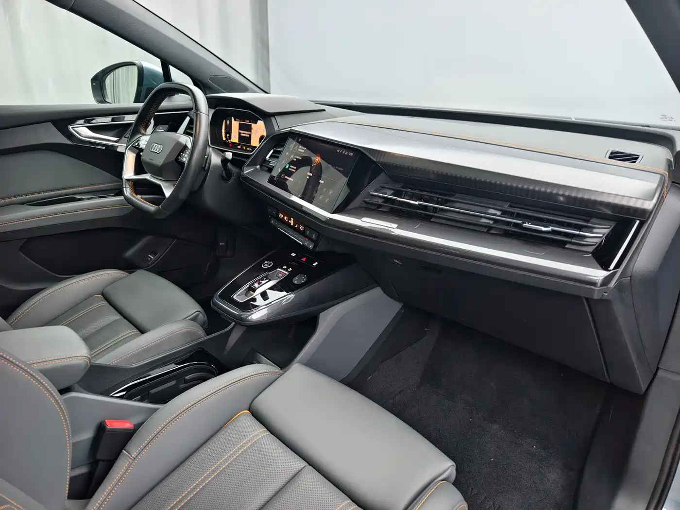 Audi Q4 e-tron 2023 40 e-tron Innovation Edition фото 15