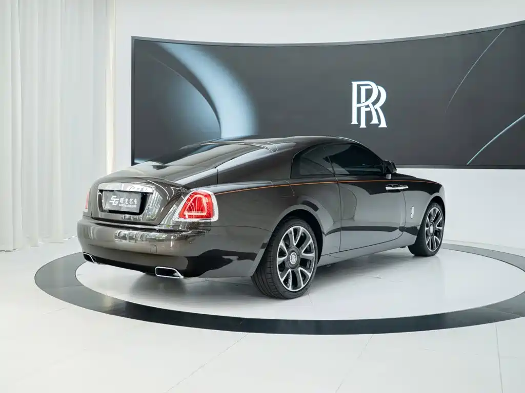 Фото 4 - Rolls-Royce Wraith