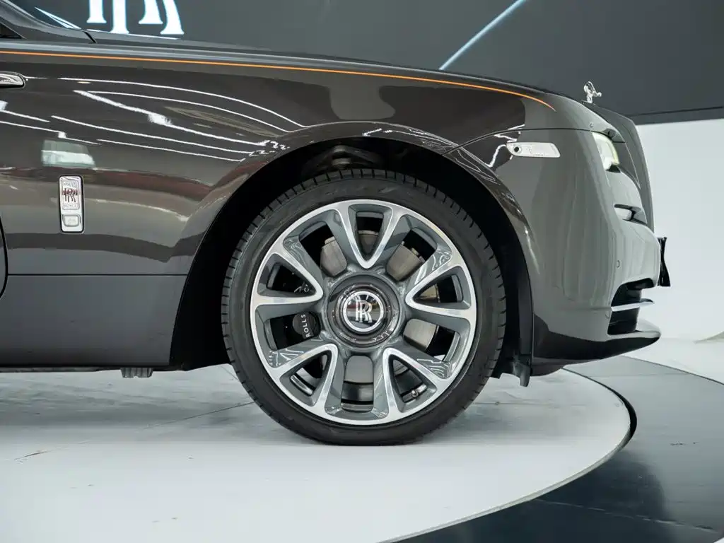 Фото 21 - Rolls-Royce Wraith