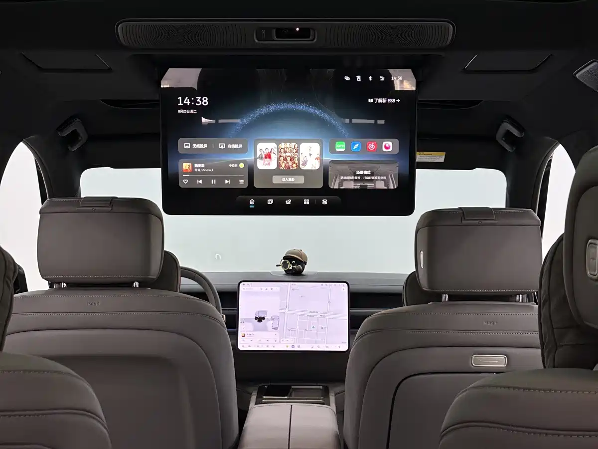 NIO ES8 2026 2025 Model 6-Seat Executive Luxury Edition