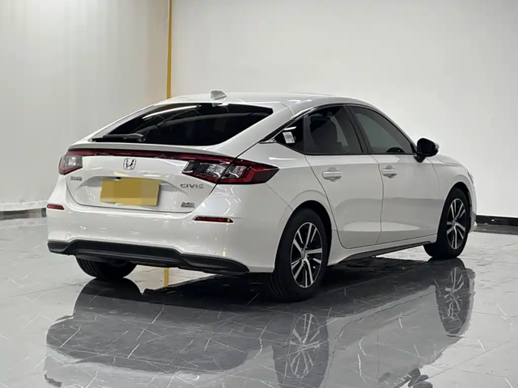 Фото 6 - Honda Civic