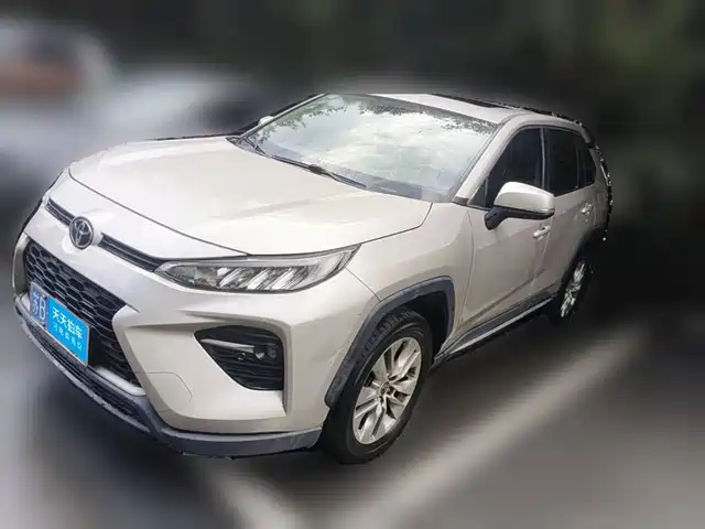 Toyota Wildlander 2020 2.0L CVT 2WD Luxury Edition — фото 1