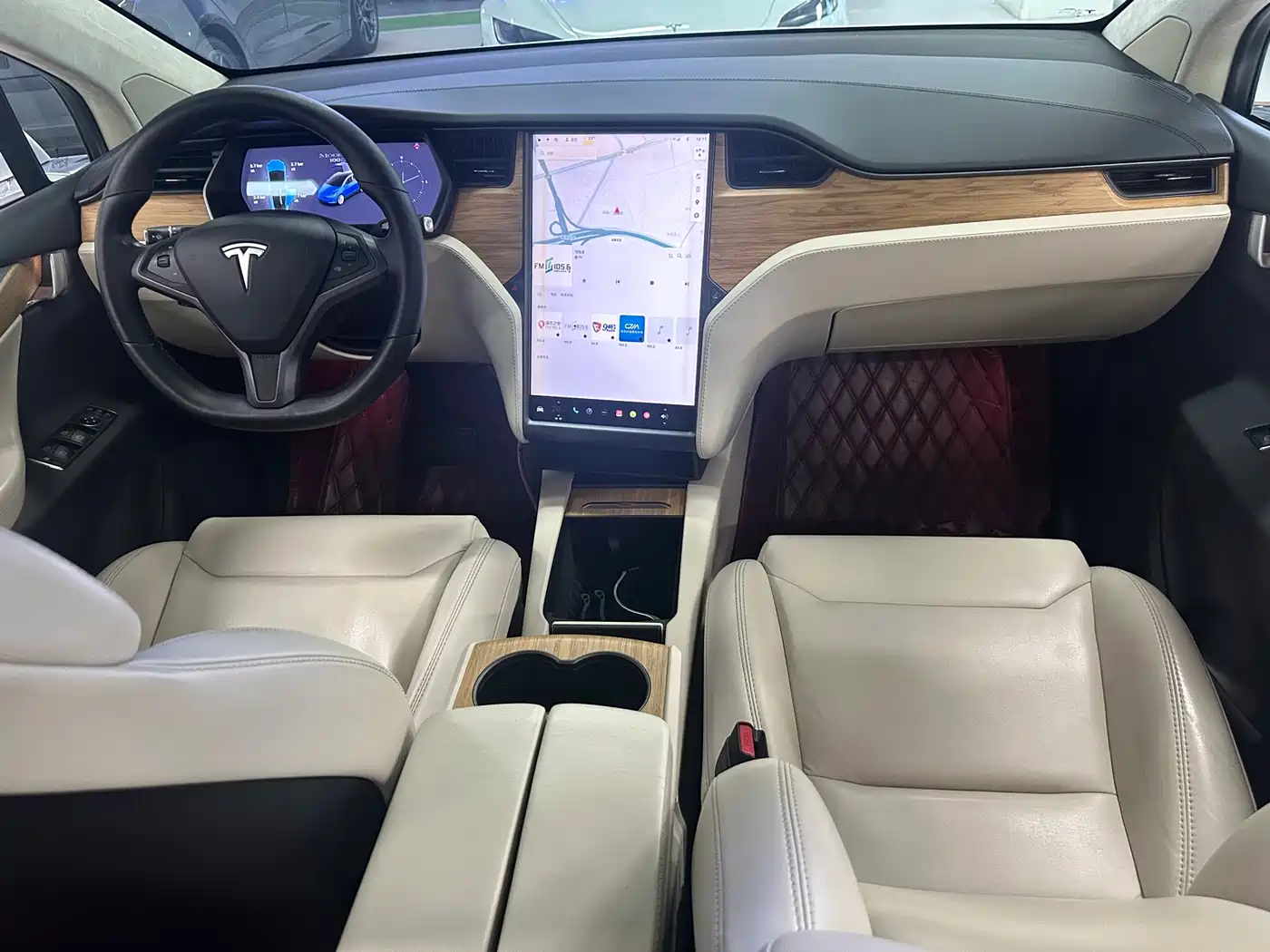 TESLA MODEL X
