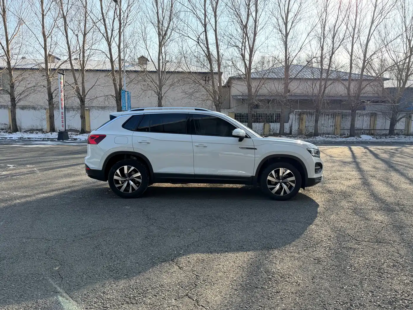 Volkswagen Tayron 2022 280TSI 2WD Luxury Smart Connect Edition фото 4