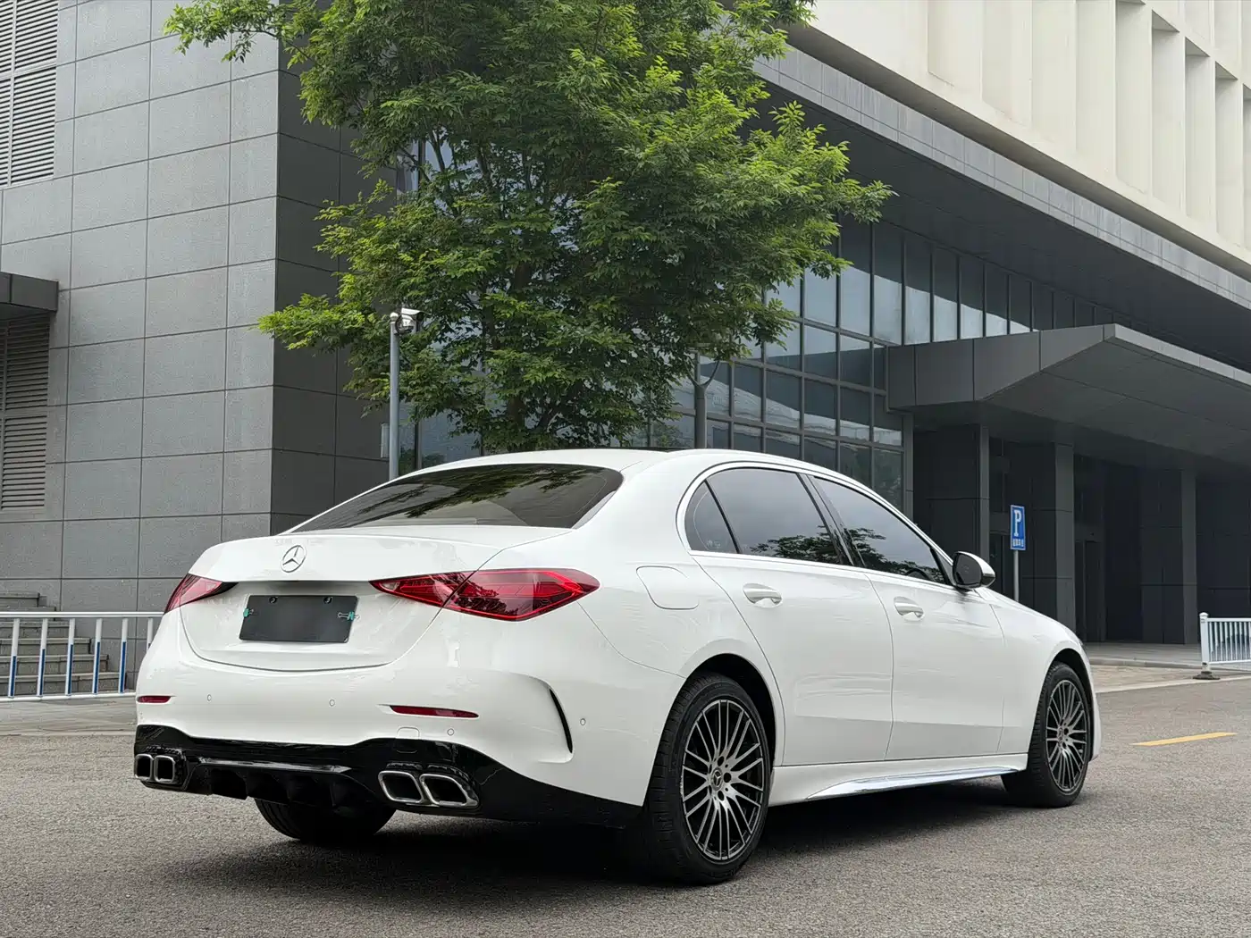 Mercedes-Benz C-Class 2023 C 260 L Sport фото 13