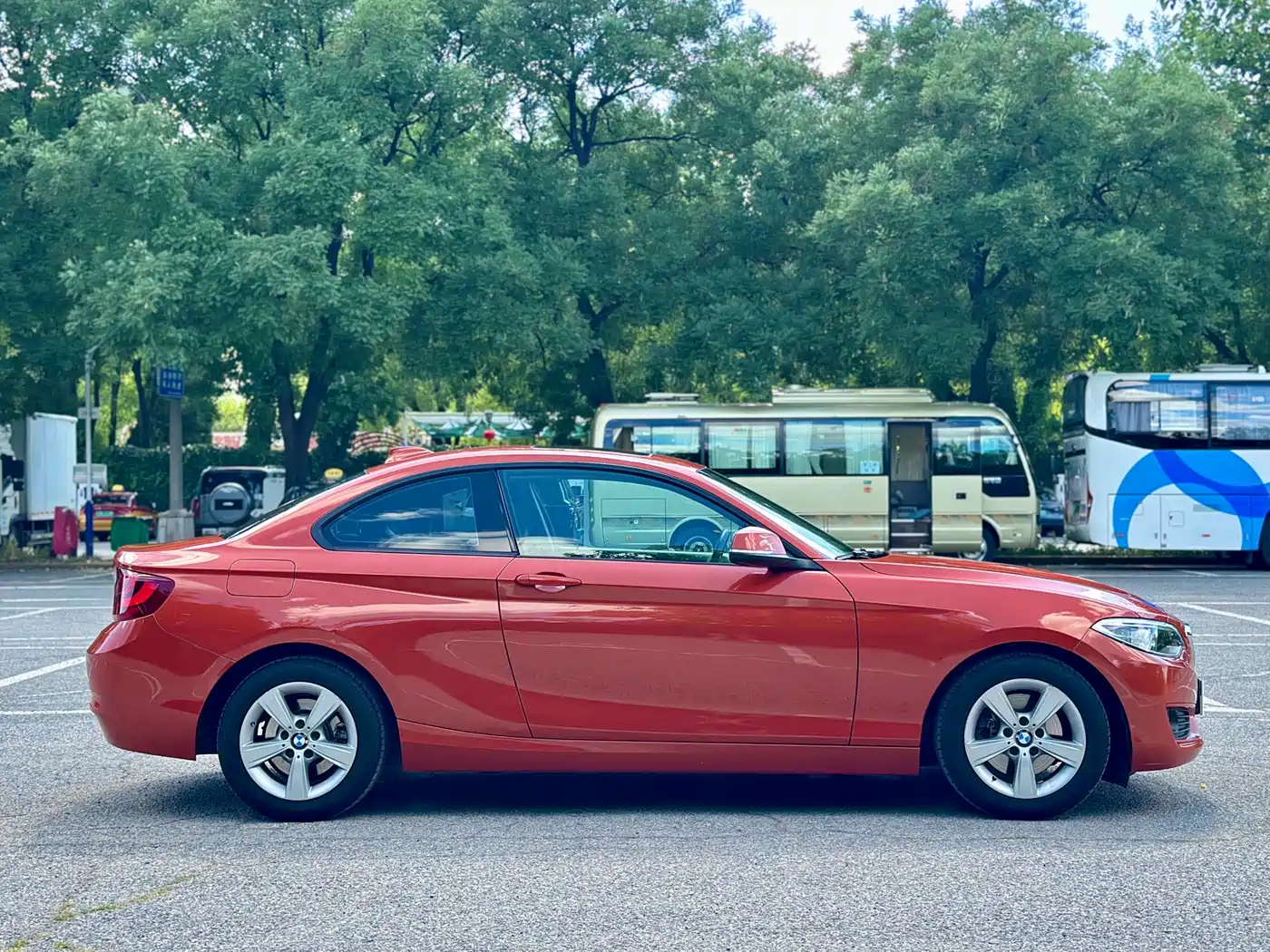 BMW 2 Series (Import) 2015 2014 220i Leading