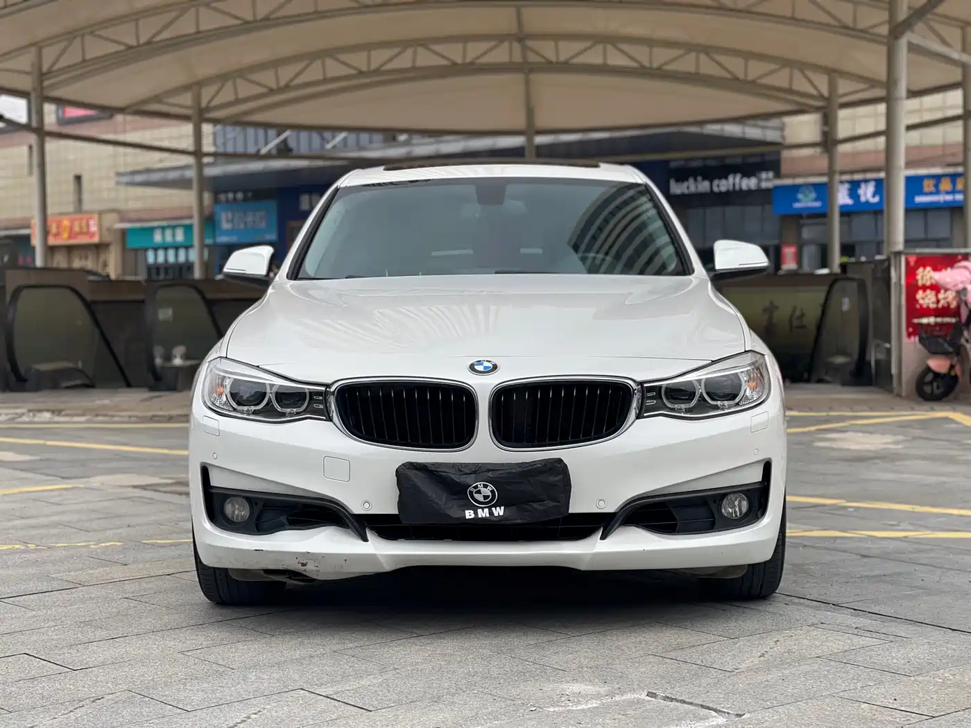 BMW 3 Series GT 2013 Model 320i Leading