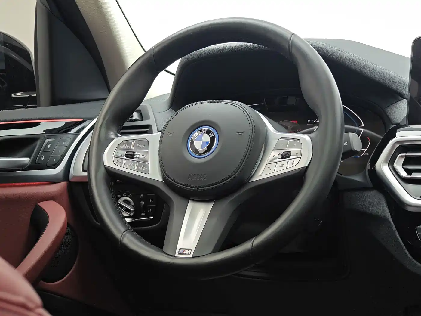 BMW iX3 2023 Leading Type фото 8