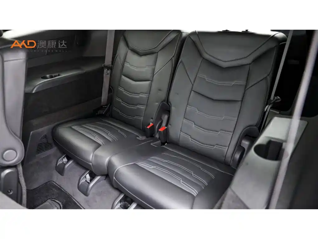 Фото 9 - Cadillac XT6