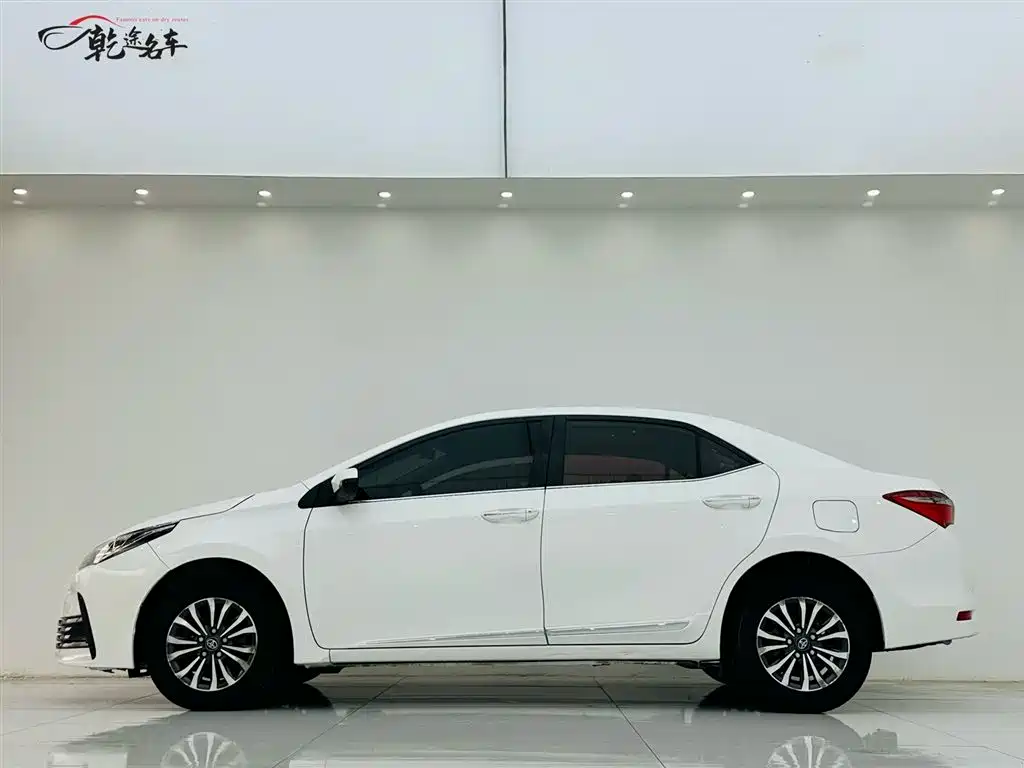 Toyota Corolla 2017 Facelift 1.2T S-CVT GL-i фото 4