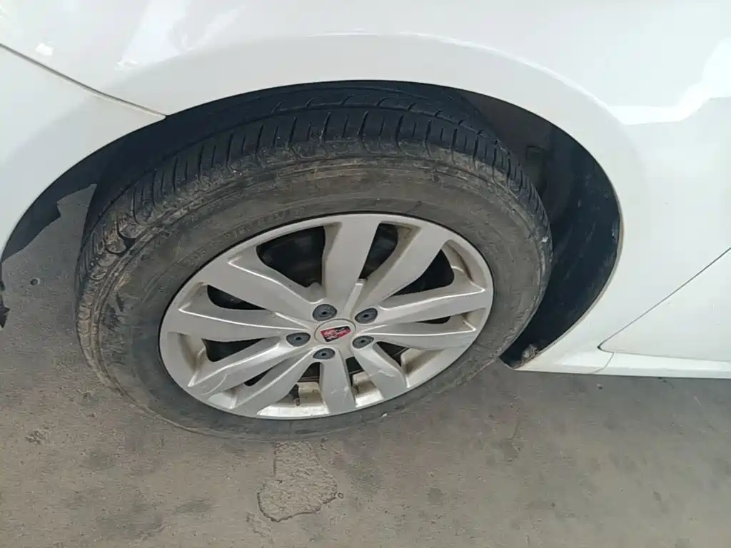 Roewe 350 2015 2015 Model 1.5L Manual Luxury Sunroof Edition