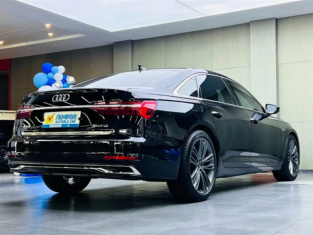 Audi A6L 2021 45 TFSI Exclusive Elegance фото 4