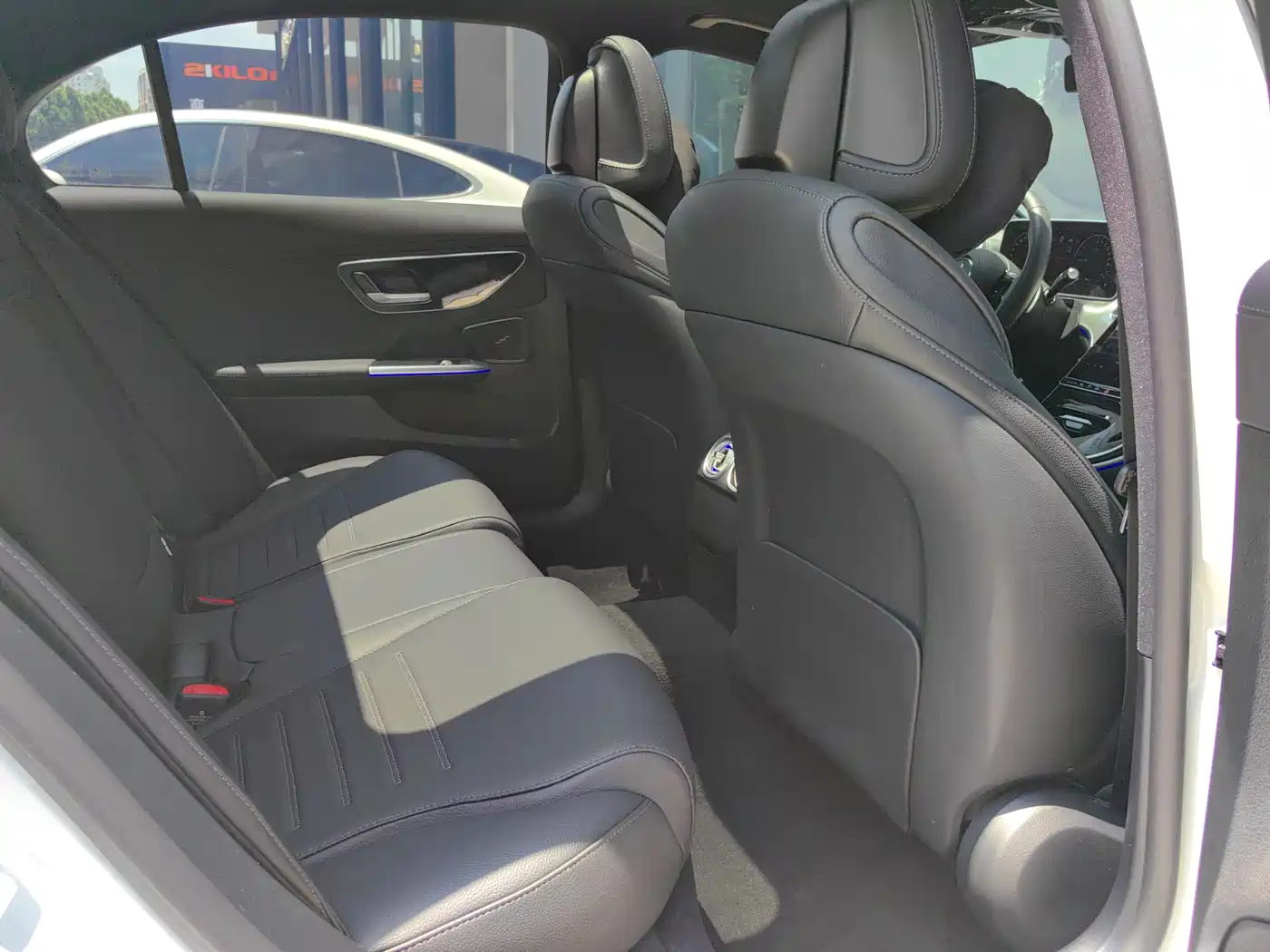 Mercedes-Benz C-Class New Energy 2025 C 350 eL фото 18