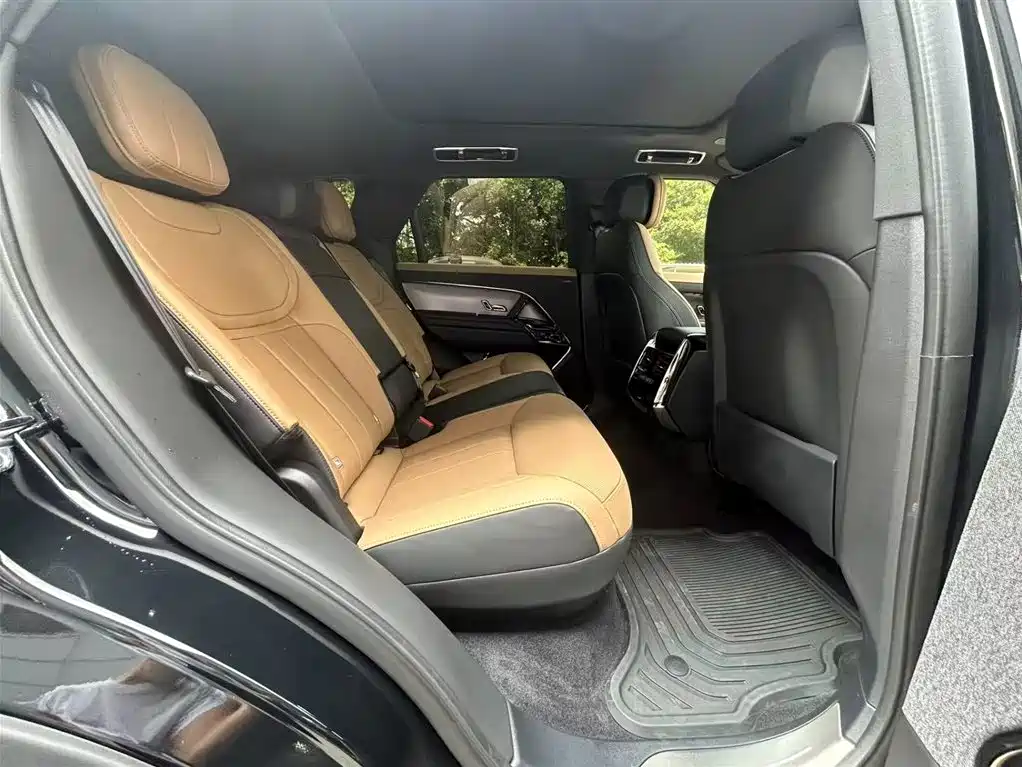 Land Rover Range Rover Sport фото 17