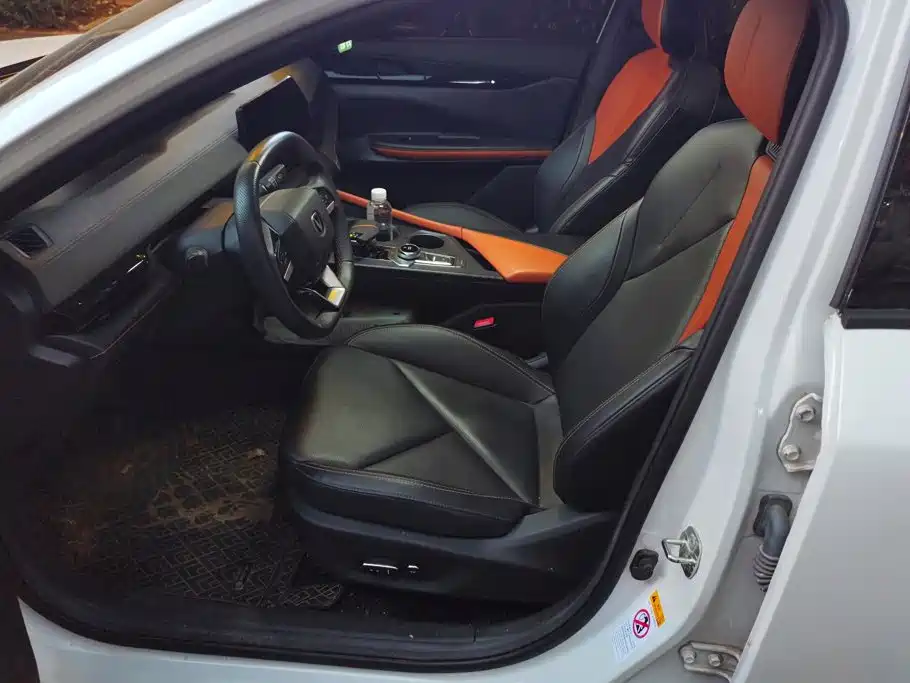Changan UNI-V iDD 2023 2023 Smart Electric iDD 1.5T 113km Smart Fun Type (Rapid Edition)