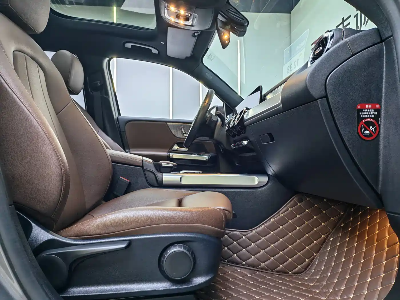 Mercedes-Benz GLB 2020 GLB 200 Dynamic фото 7
