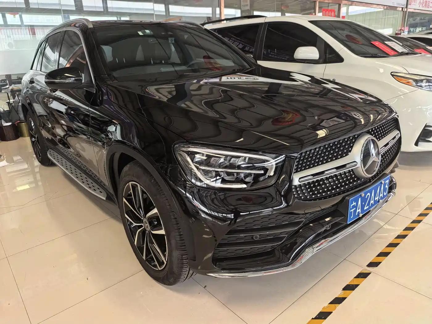 MERCEDES-BENZ GLC