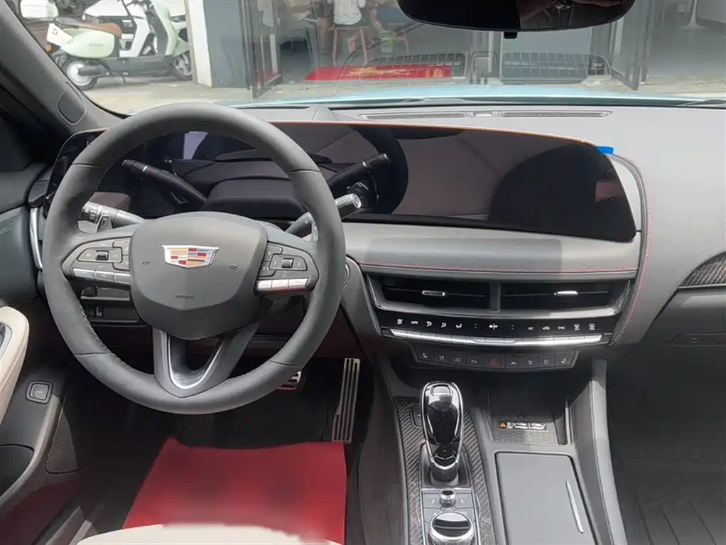 Cadillac CT5 2025 Model 28T Track Performance Edition + Peak Track Package фото 12