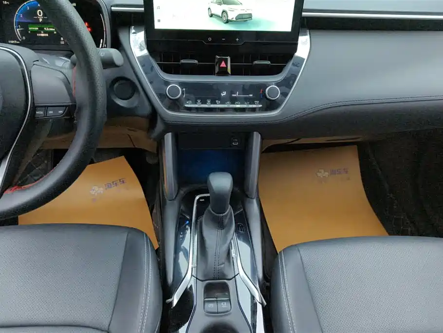 Toyota Frontlander 2024 2.0L CVT Elite Plus Edition фото 16