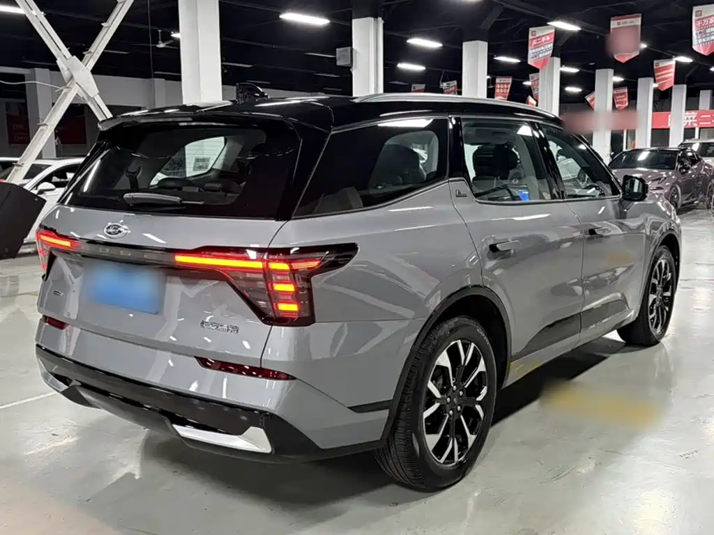 Ford Edge 2025 2026 Edge L 2.0T EcoBoost E Hybrid AWD 7-Seat Premium