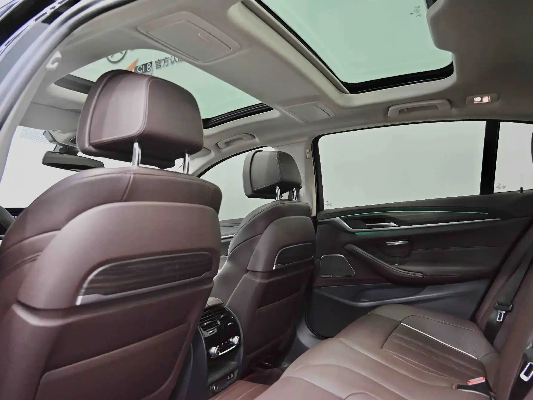 صورة 33 - BMW 5 Series