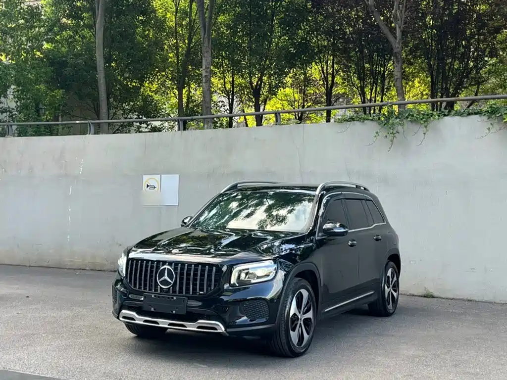 MERCEDES-BENZ GLB