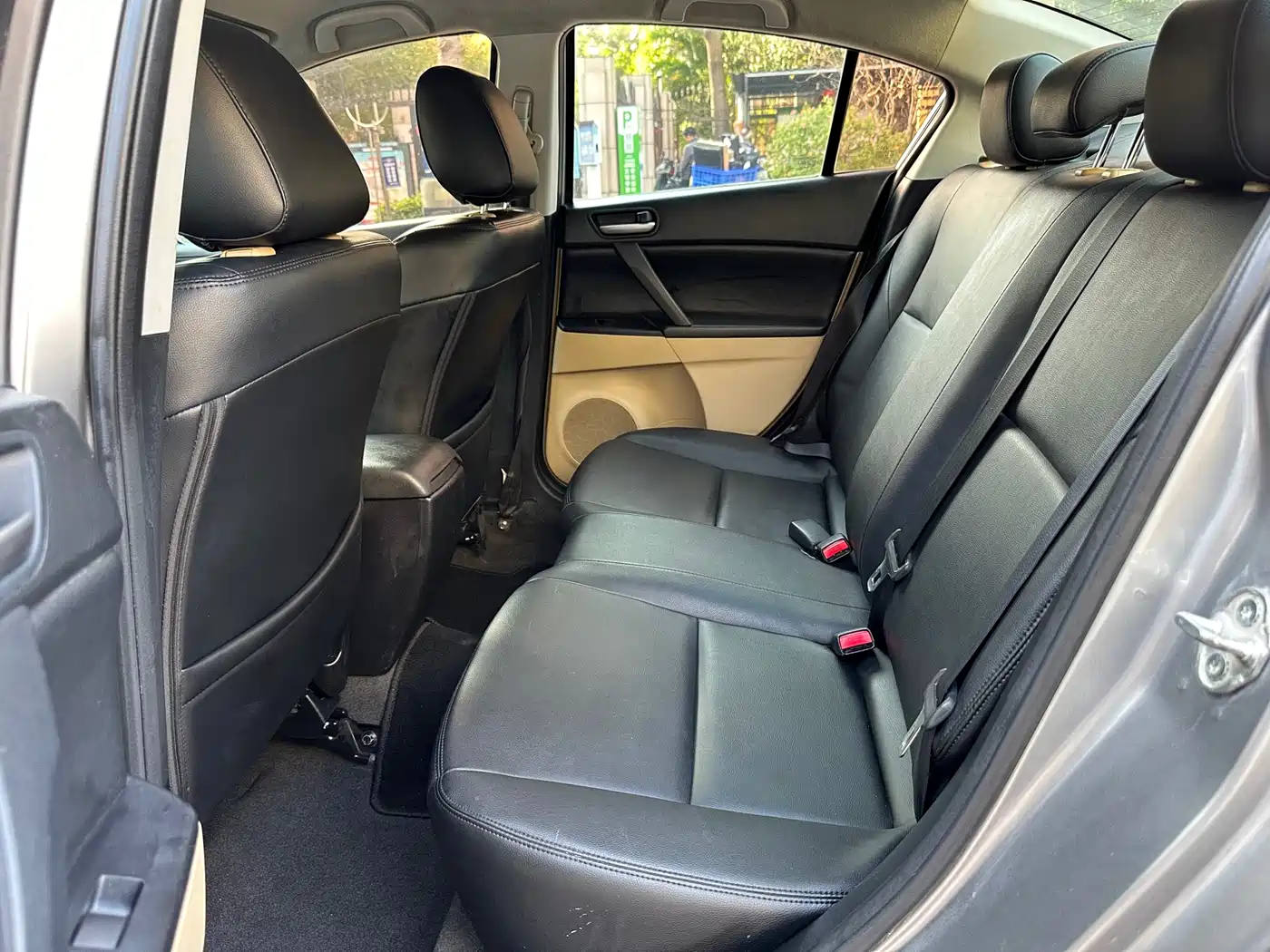 Mazda Mazda3 Axela 2011 2011 Sedan 1.6L Automatic Comfort