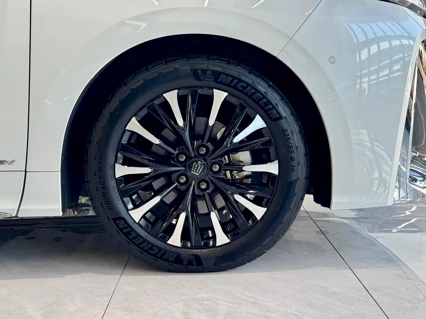Toyota Vellfire 2024 Crown Hybrid 2.5L Executive Premium Edition фото 10
