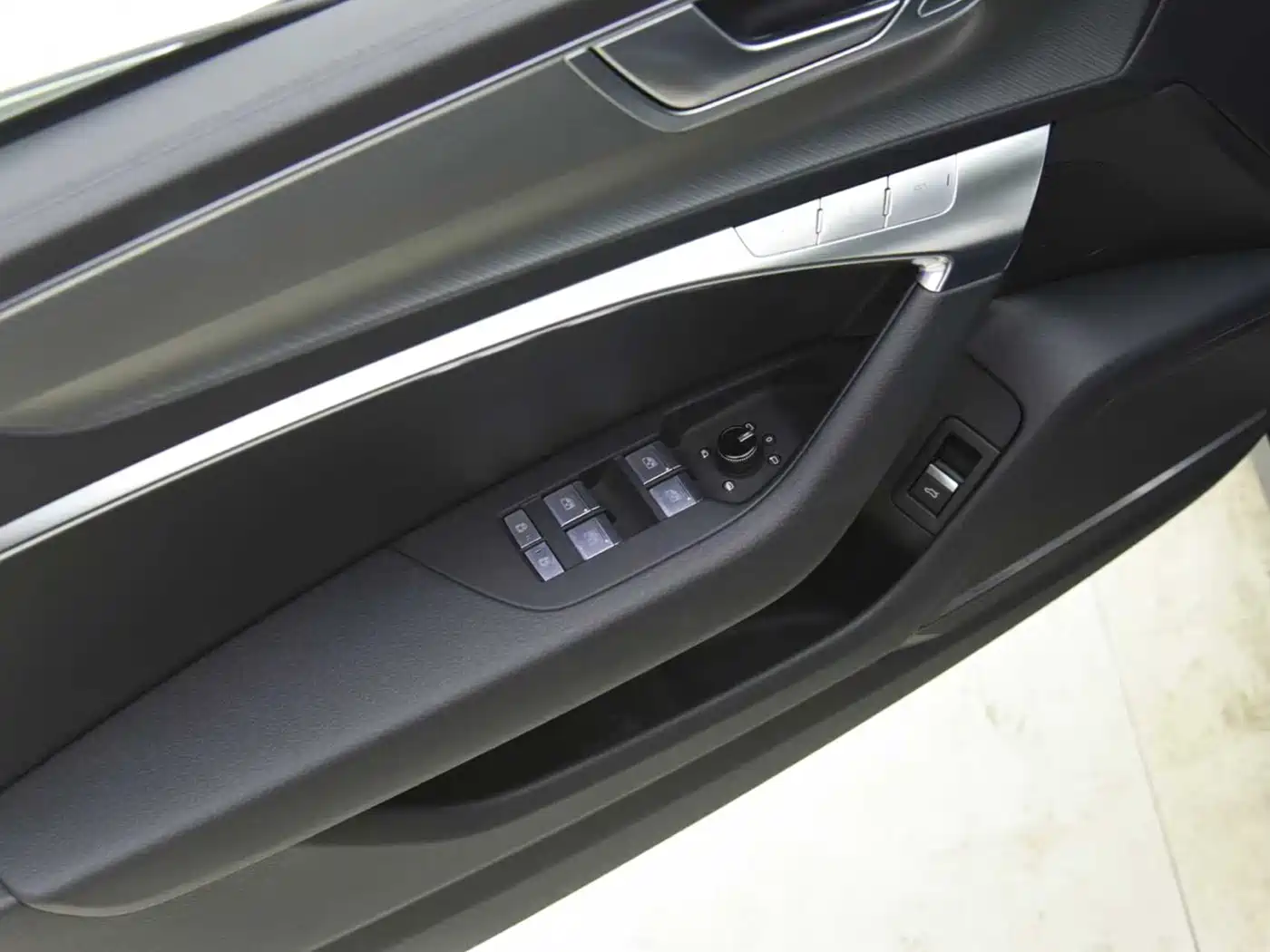 Audi A7 2023 Model 45 TFSI Premium Selection Edition фото 11
