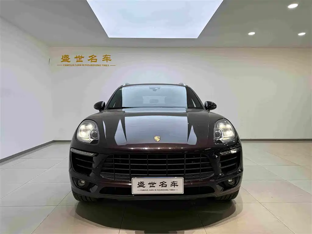 Фото 1 - Porsche Macan