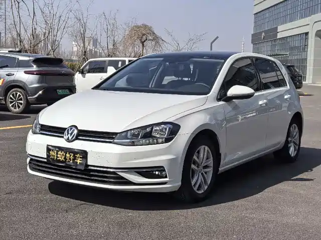 volkswagen golf