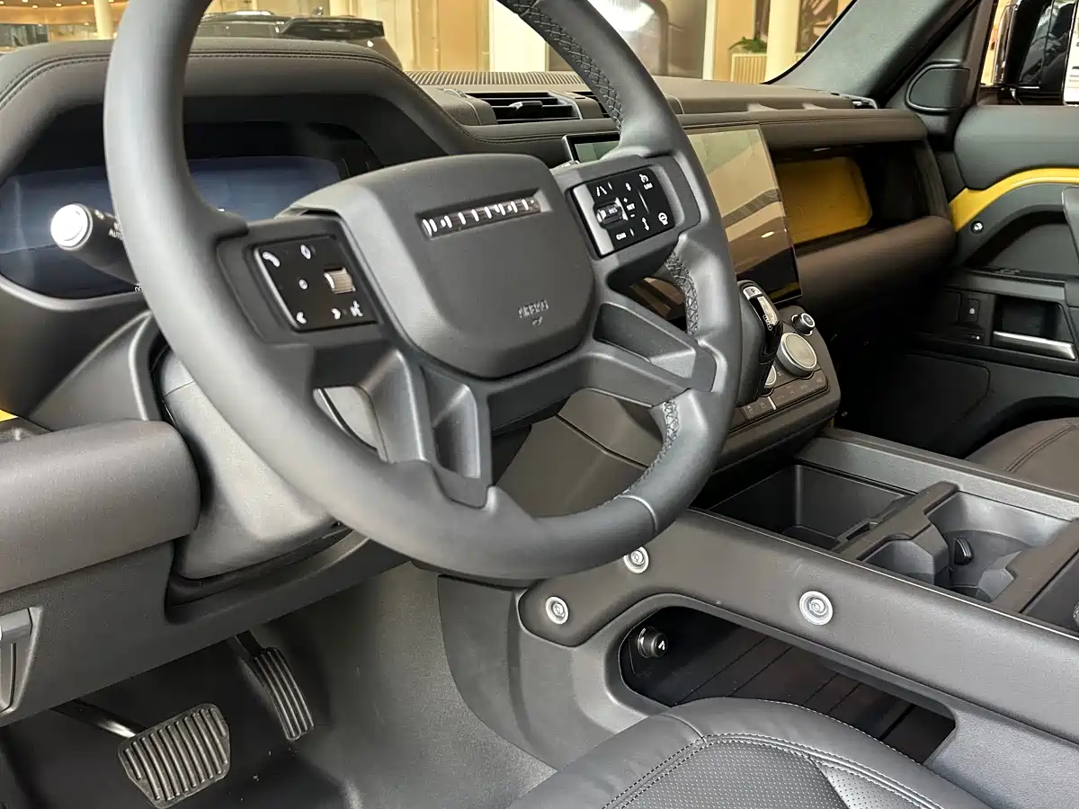 Land Rover Defender 2026 110 3.0T P400 TROPHY Edition фото 5