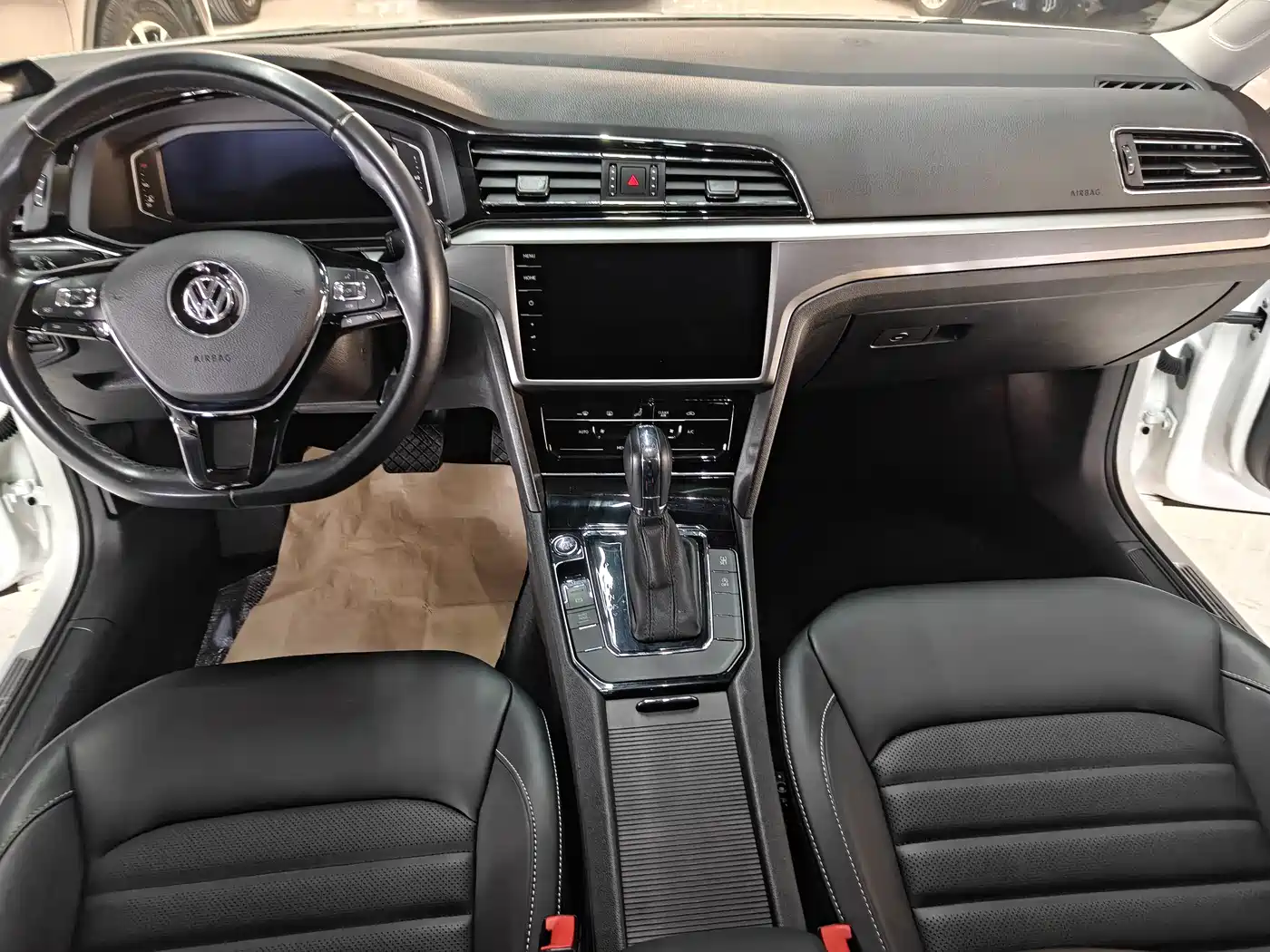 Volkswagen Lamando 2021 280TSI DSG Comfort Edition фото 12