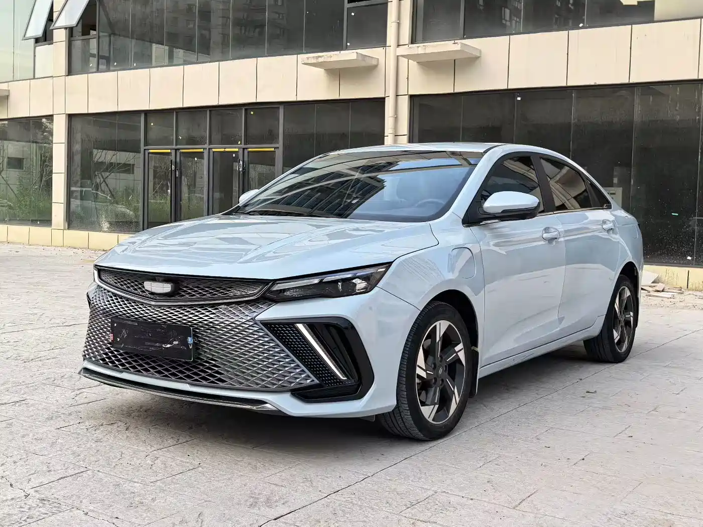 Geely Emgrand L HiP 2022 1.5TD-DHT Pro 100KM Super Rui